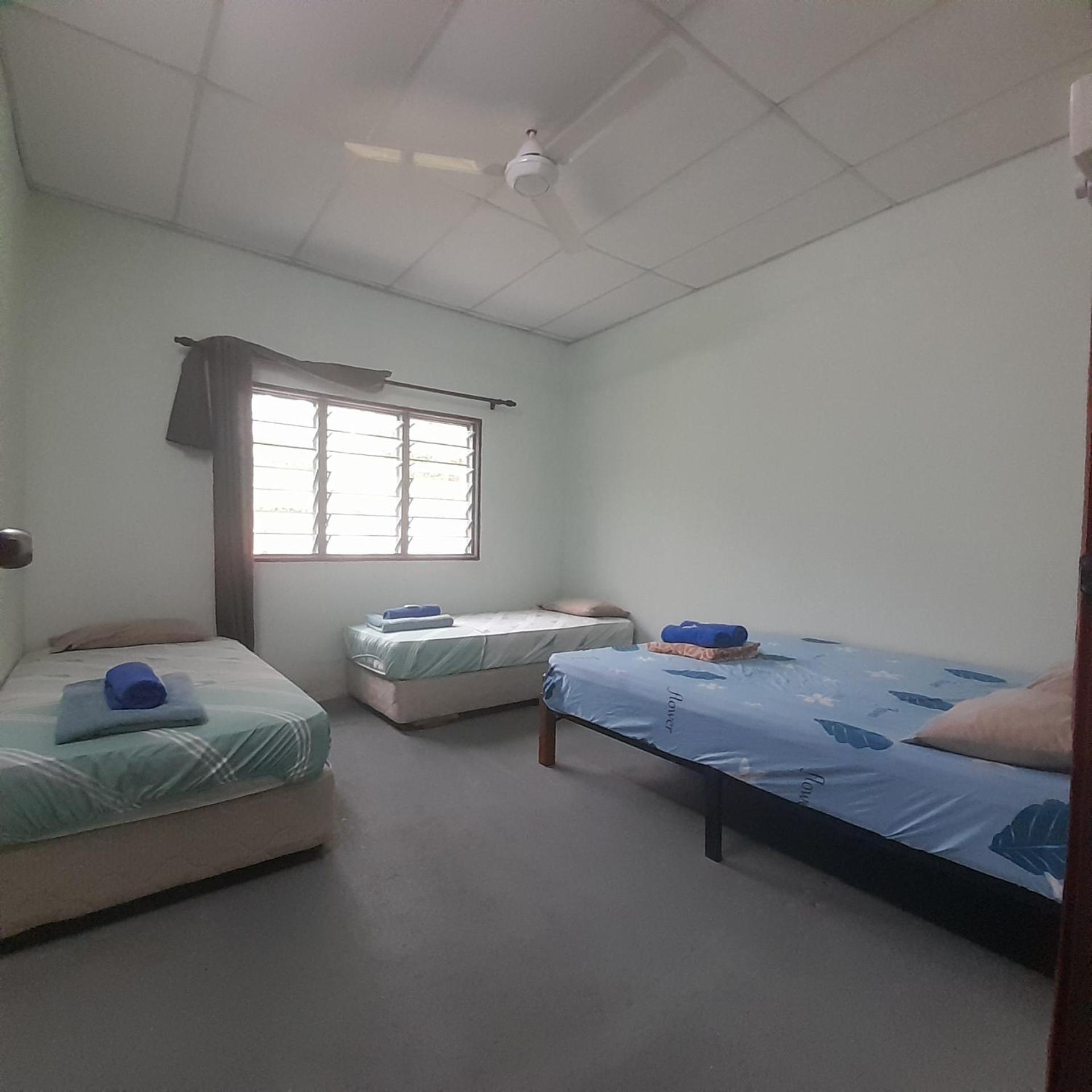 Tony'S Guesthouse At Teluk Bahang Бату-Ферринги Экстерьер фото