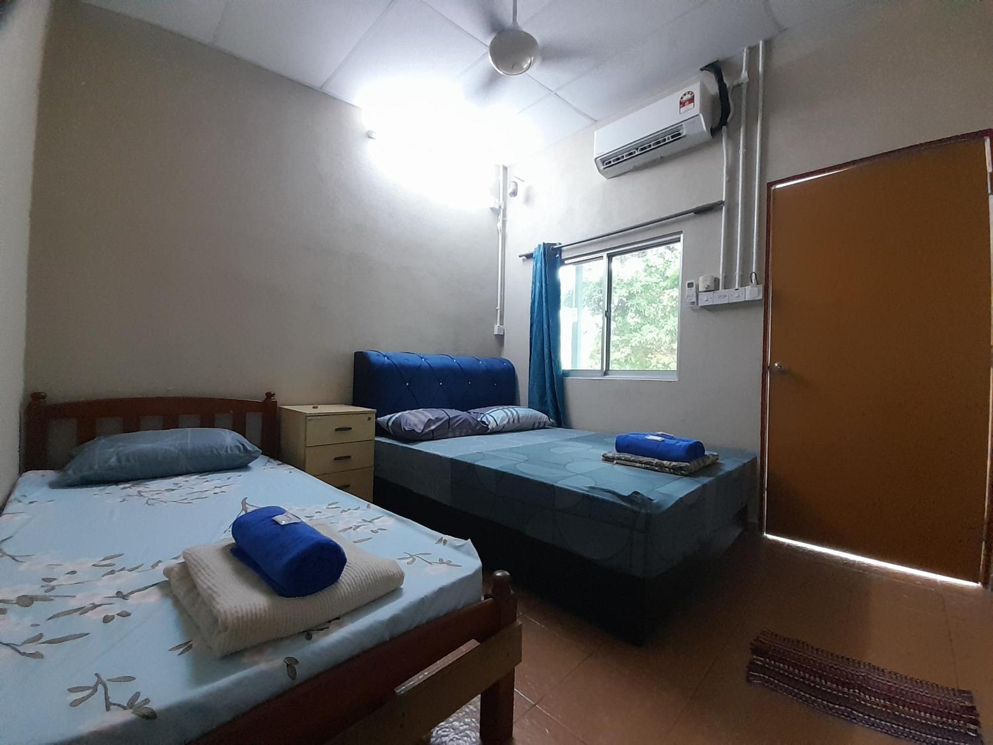 Tony'S Guesthouse At Teluk Bahang Бату-Ферринги Экстерьер фото